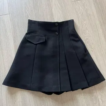 snidel 플리츠 스커트 (숏팬츠)