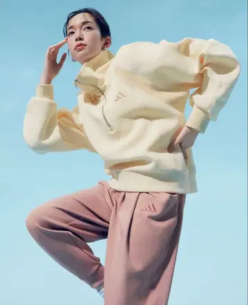 adidas 하이넥 트레이닝복 S 사이즈