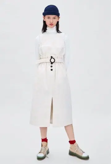 [ ZARA ] 코듀로이 원피스 화이트 아이보리 XS 여성용