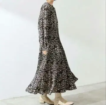 SUM1 STYLE 스미스타일 미니 꽃무늬 플리츠 롱 원피스 플레어