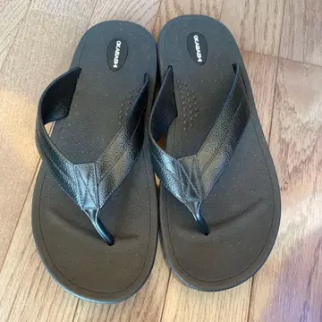 S1028.4 오카바시 블랙 비치 샌들