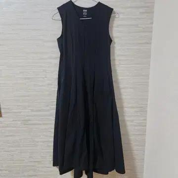 [ XS ] UNIQLO Theory 블랙 슬리브리스 롱 원피스