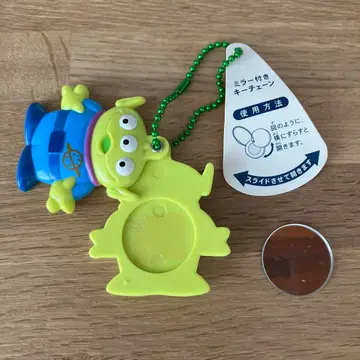 도쿄 디즈니랜드 에이리언 리틀 그린멘 거울 마스코트