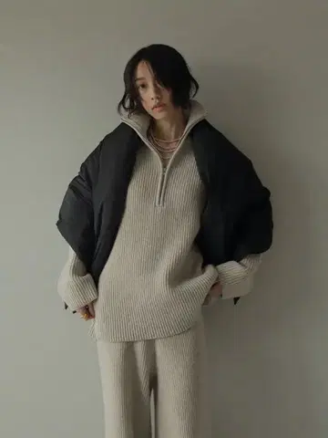 ETRE TOKYO 2way 패딩 스톨 BK