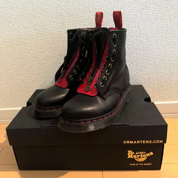 DR. MARTENS 2023 YEAR OF THE RABBIT