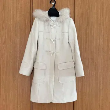 기간 한정 페루우 퍼 달린 더플 코트