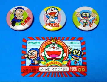 도라에몽/닌자 핫토리 군/파만과 친구들 카드 핀 배지 1개와 캔뱃지 3개