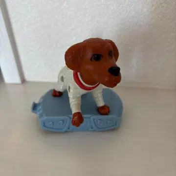 가디언즈 오브 갤럭시 우주복의 개 피규어 코스모