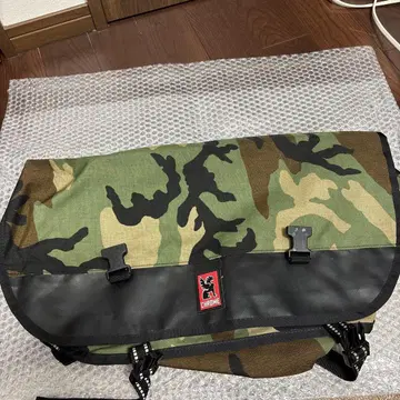 CHROME 카모플라쥬 메신저 백