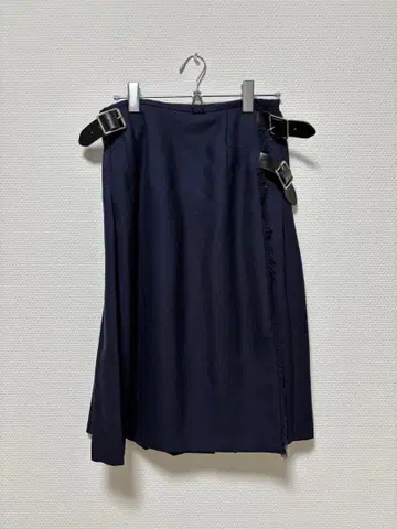 O'NEILL 네이비 플리츠 스커트 38