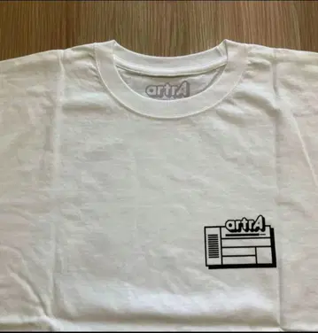 artrA x BAKIBAKI 티셔츠