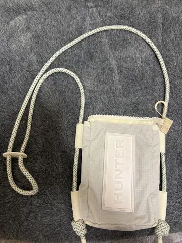 HUNTER 숄더백 화이트