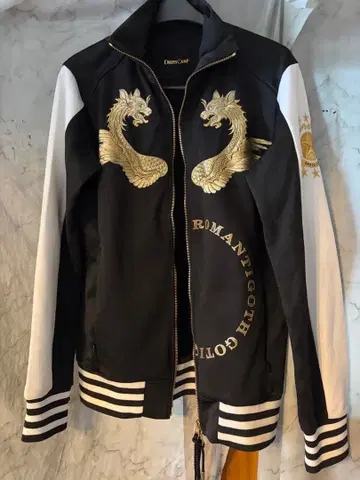 새상품급 DRESS CAMP 스카잔 골드 컬러 드래곤 자수