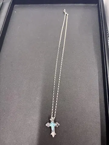 저스틴 데이비스 목걸이