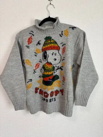 스누피 터틀넥 스웨터 M 사이즈 그레이