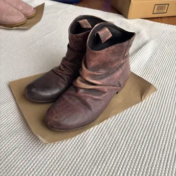 다크 브라운 가죽 슬립온 부츠 vintage