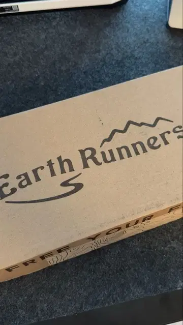 미사용 Earth Runner 9/11 27.3cm