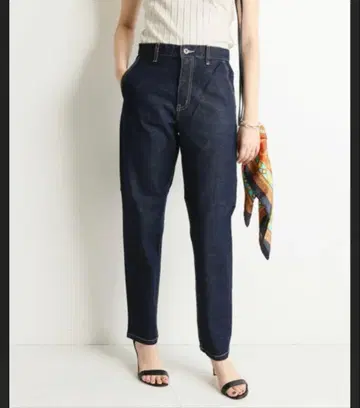 LE DENIM 테이퍼드 데님 팬츠