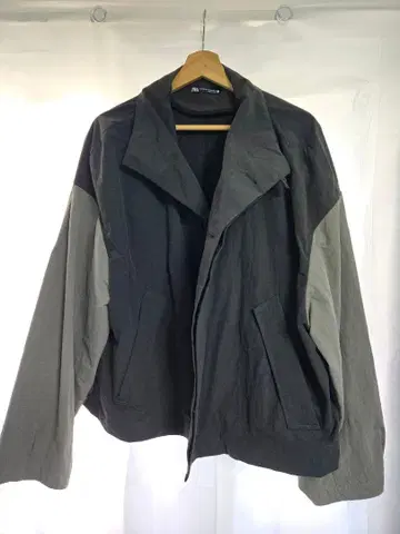 [ ZARA ] 컬러 블록 테크니컬 자켓