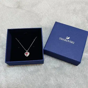 Swarovski 하트 모양 목걸이