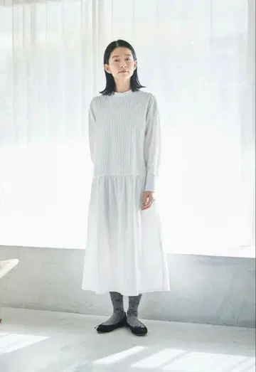 써니클라우드 화이트 마녀 턱 원피스