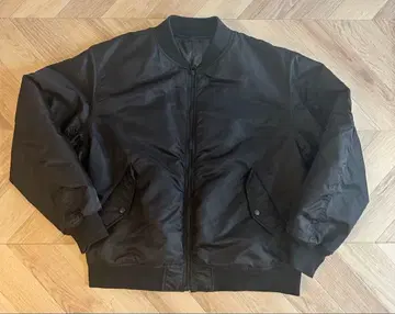GU MA-1 XL 블랙 히트 패디드 블루종 플라이트 자켓