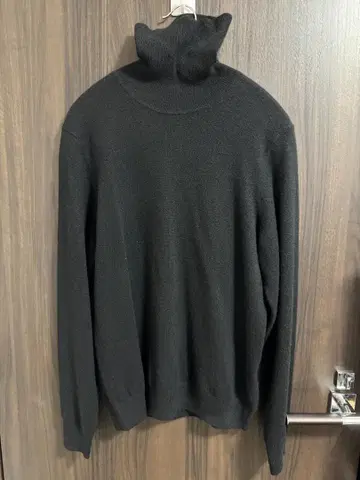 유니클로 uniqlo 터틀넥 스웨터 캐시미어 100% m