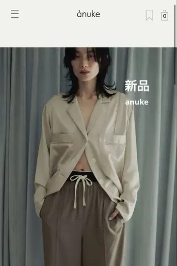 새상품 anuke 새틴 테일러드 셔츠