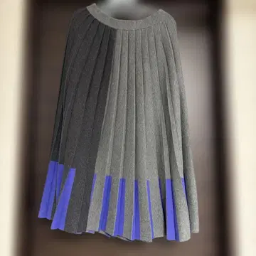 PS Paul Smith 플리츠 플레어 스커트 그레이/퍼플