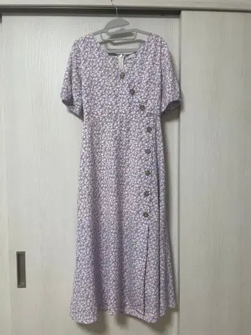 꽃무늬 반팔 A라인 원피스 연보라