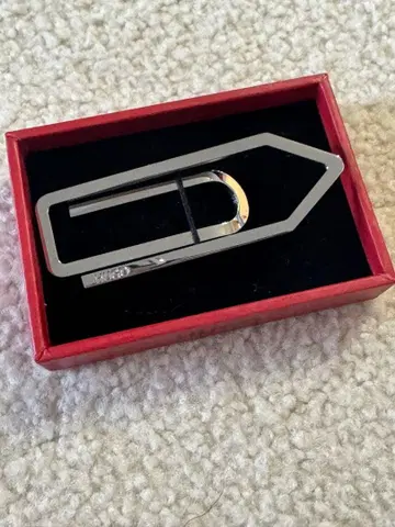 HUGO BOSS 실버 페이퍼 클립형 머니클립