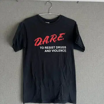 DARE 티셔츠