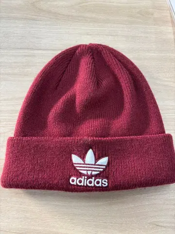 adidas original 90's beanie red logo