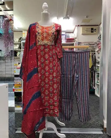 쿠르타, 팬츠와 숄 (3세트)