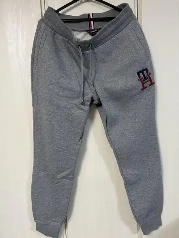 TOMMY HILFIGER 그레이 팬츠 택 포함 새상품