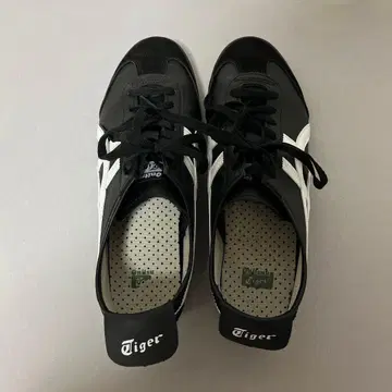 Tiger 블랙 화이트 스니커즈
