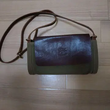일비종떼 숄더백 (카키)