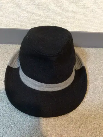 블랙과 그레이의 페도라 햇 중절모