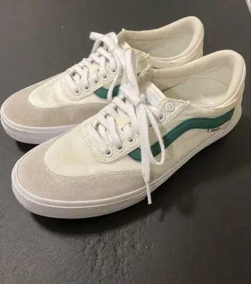 [ 중고 ] VANS PRO 스니커즈 화이트/그린