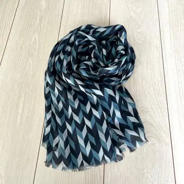 엠포리오 아르마니 스톨