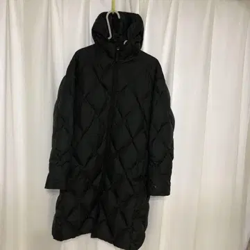 adidas 블랙 다운 코트 M 사이즈
