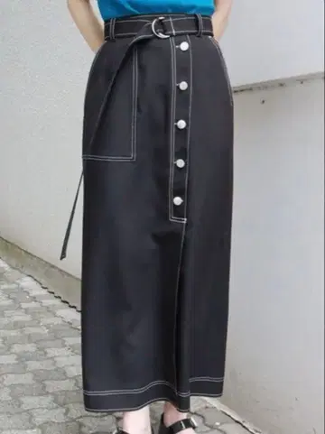 무루아 아지메 프론트 버튼 스커트