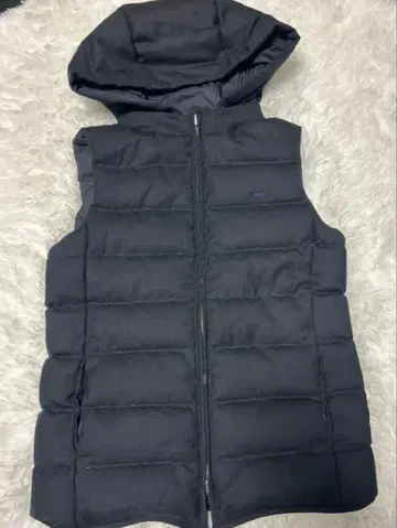LACOSTE 리버서블 충전솜 베스트 34 네이비 계열