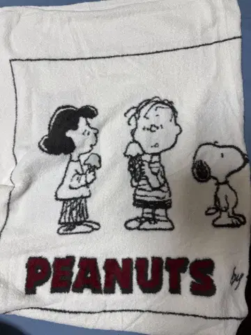 [택 포함 새상품] 젤라또피케 PEANUTS 담요