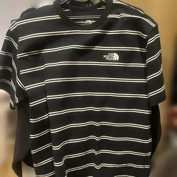 THE NORTH FACE 스트라이프 T셔츠