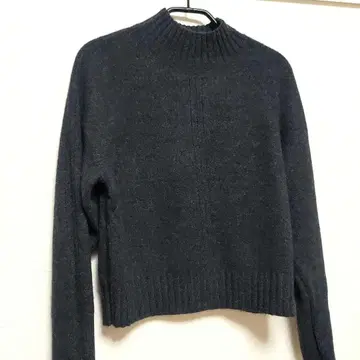 새상품급 유니클로 코토니에 캐시미어 모크넥 스웨터 다크 그레이 S 사이즈