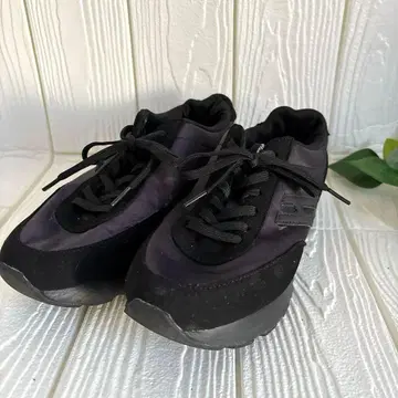 호킨스 SASHA 로우컷 스니커즈 22.5cm