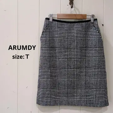 알룸디 ARUMDY 택 포함 사다리꼴 스커트 무릎 기장 하운드투스 체크