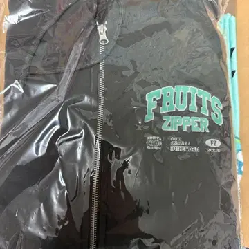 FRUITS ZIPPER 사쿠라이 유이 블랙 후드티