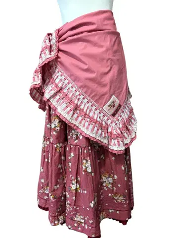 [하자품] 핑크하우스 체리 레인 스톨 (삼각형)